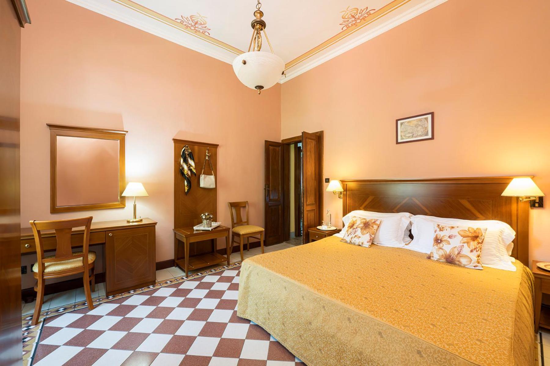 Hotel La Rondinella كانيرو ريفييرا المظهر الخارجي الصورة